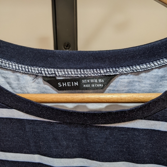 NWOT Shein T - Picture 4 of 5
